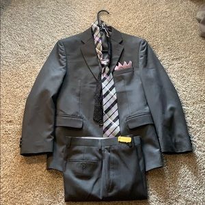 Gray Children’s Size 16 Suit